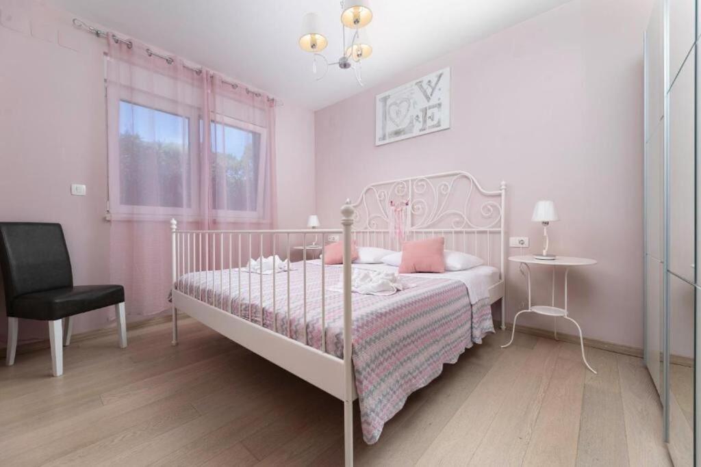 Apartments Marina Malinska Dış mekan fotoğraf