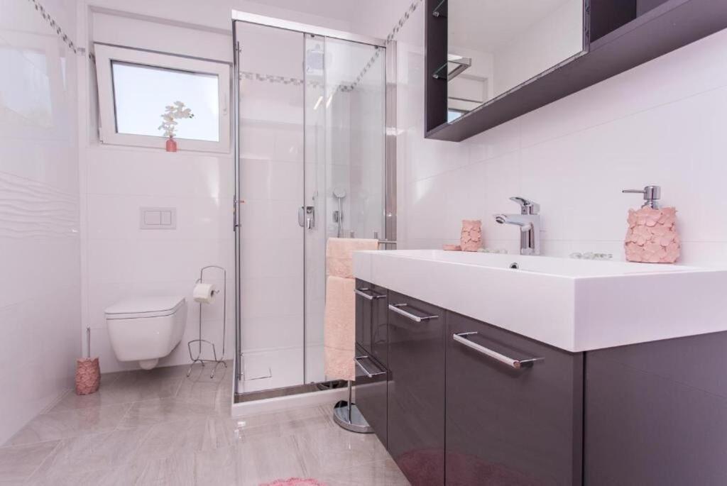 Apartments Marina Malinska Dış mekan fotoğraf