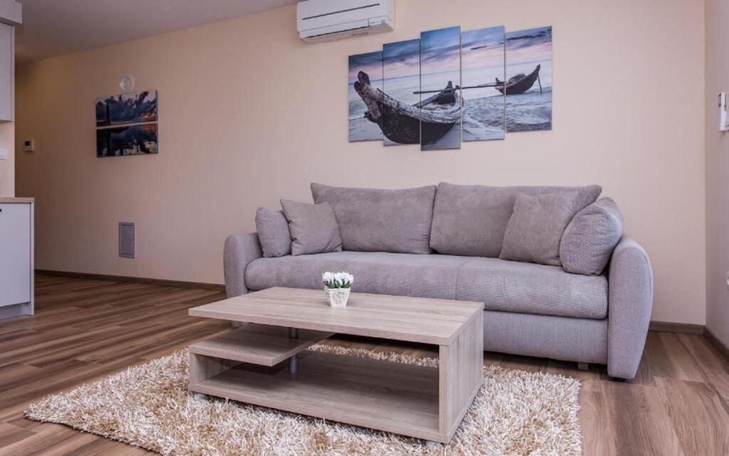 Apartments Marina Malinska Dış mekan fotoğraf